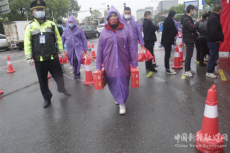 湘鄉(xiāng)市酒業(yè)協(xié)會捐贈愛心物資助力疫情防控