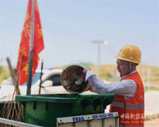 湖南新田: 鄭海雄，擦亮鄉(xiāng)村“靚麗底色”