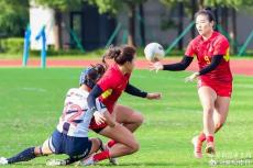 中國(guó)女子橄欖球隊(duì)再度捧起亞洲冠軍獎(jiǎng)杯