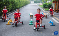 浙江長興：幼兒園開展迎國慶快樂游戲節(jié)